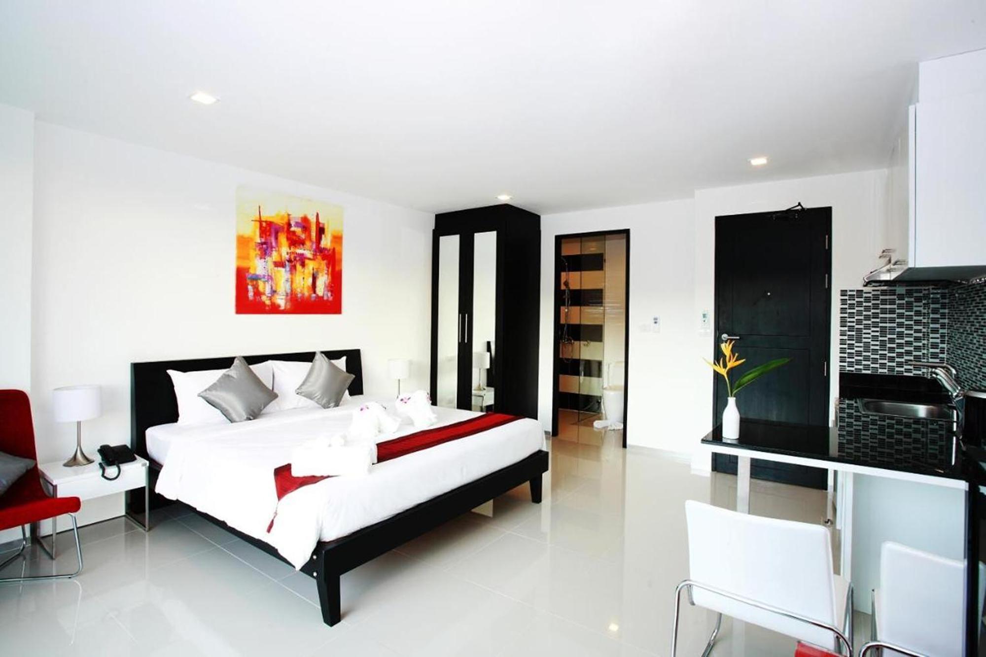 Rawai One World One Home Naiharn Hotel מראה חיצוני תמונה