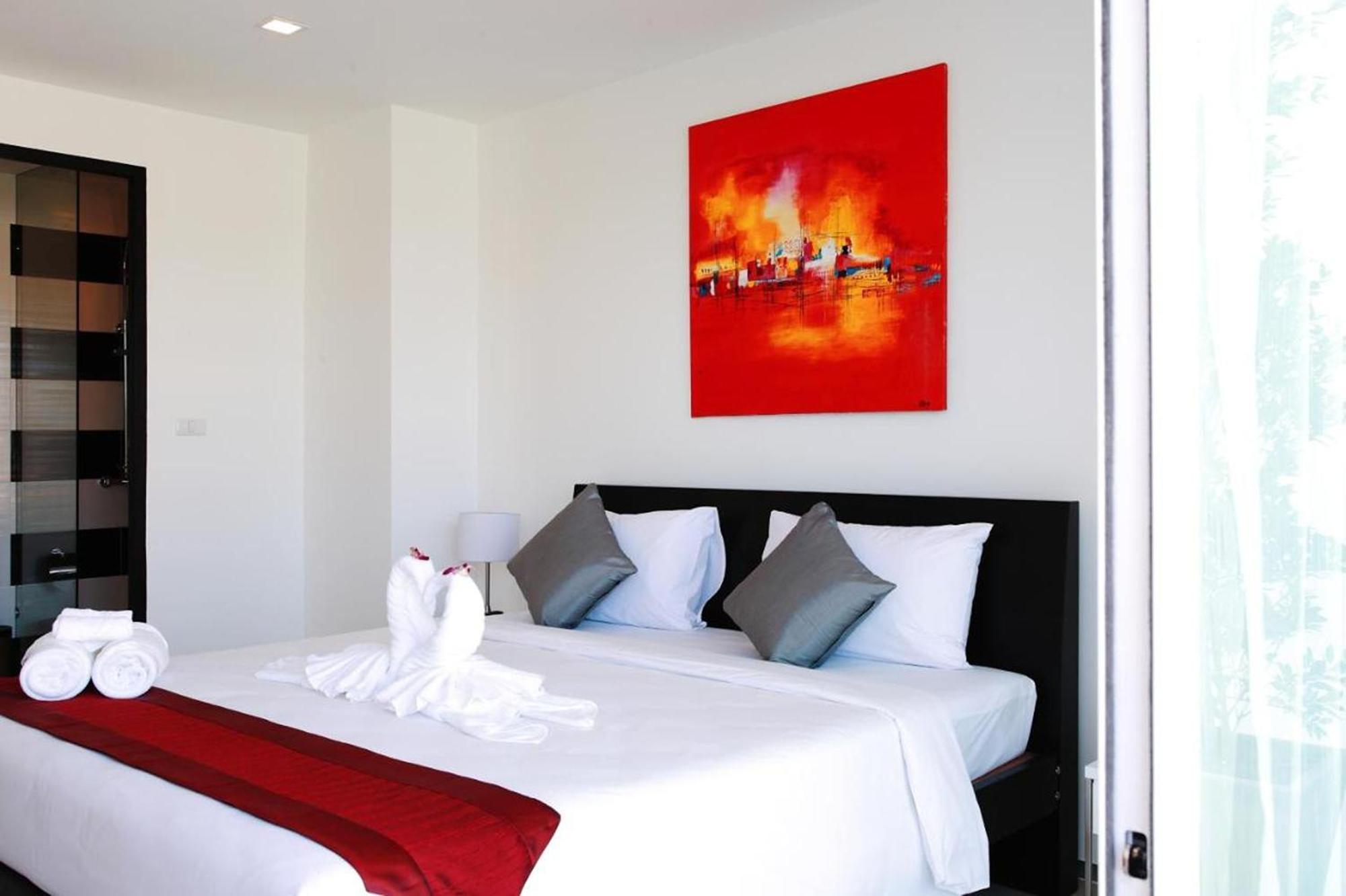 Rawai One World One Home Naiharn Hotel מראה חיצוני תמונה