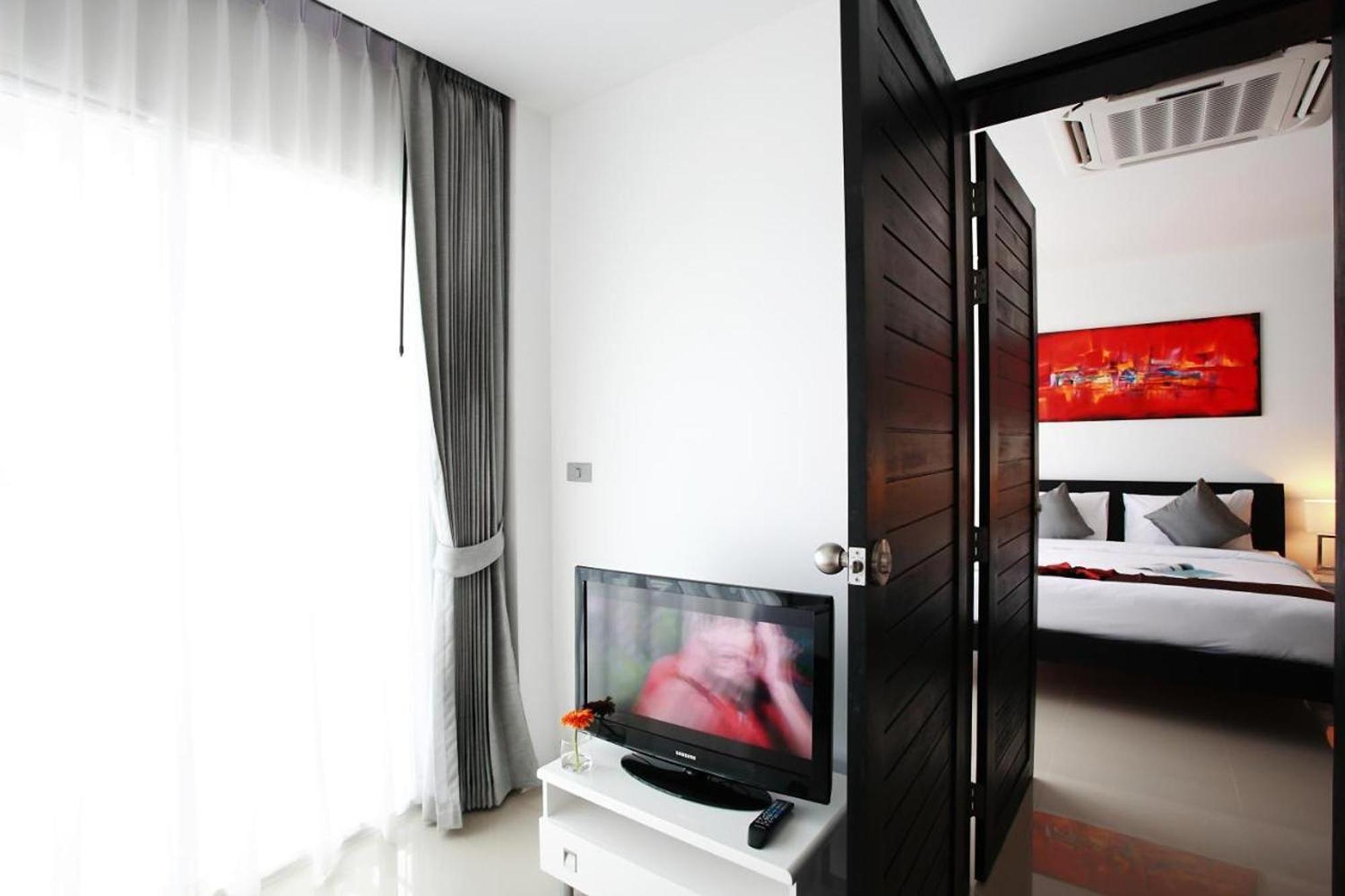 Rawai One World One Home Naiharn Hotel מראה חיצוני תמונה