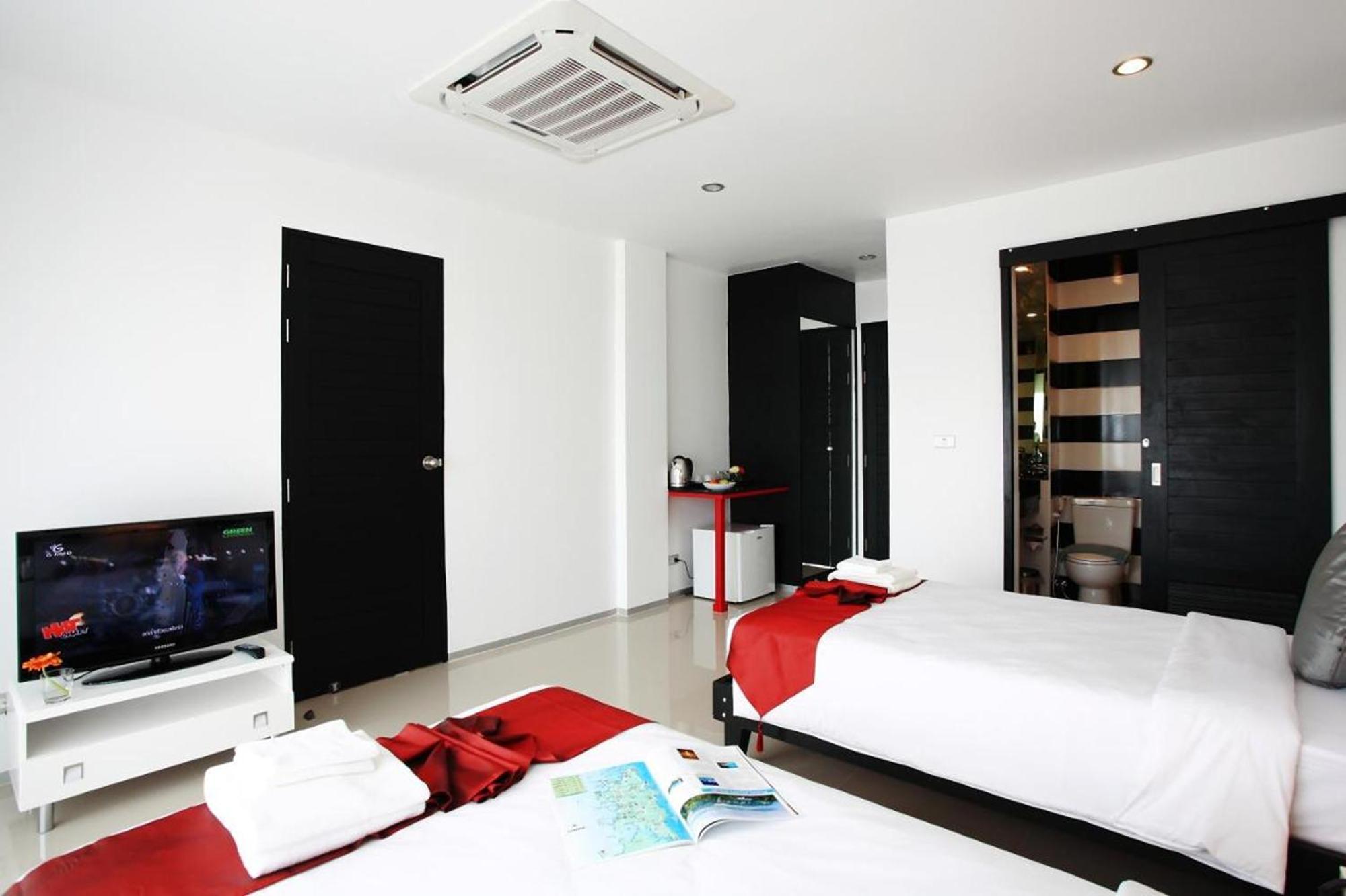 Rawai One World One Home Naiharn Hotel מראה חיצוני תמונה
