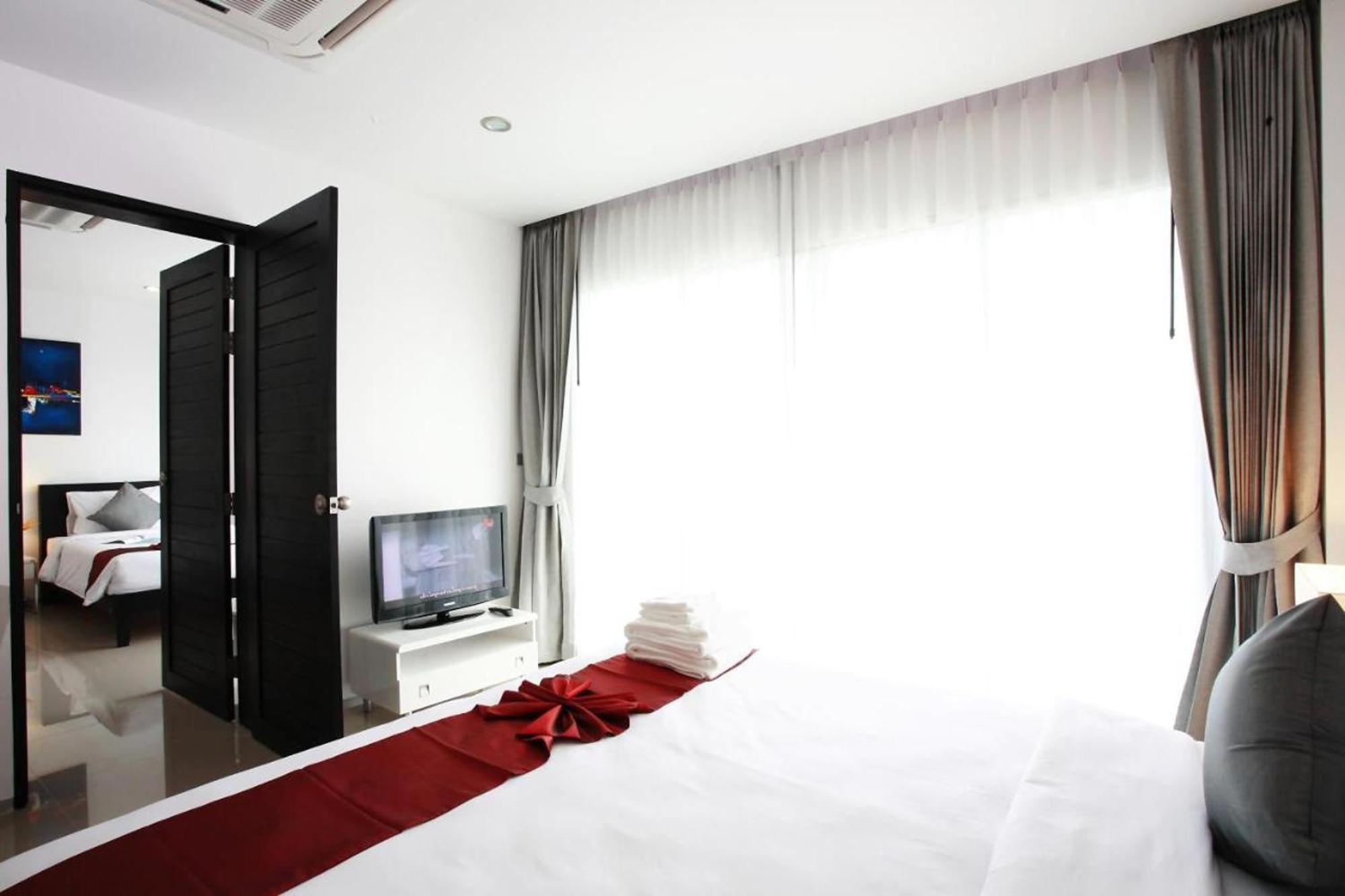 Rawai One World One Home Naiharn Hotel מראה חיצוני תמונה