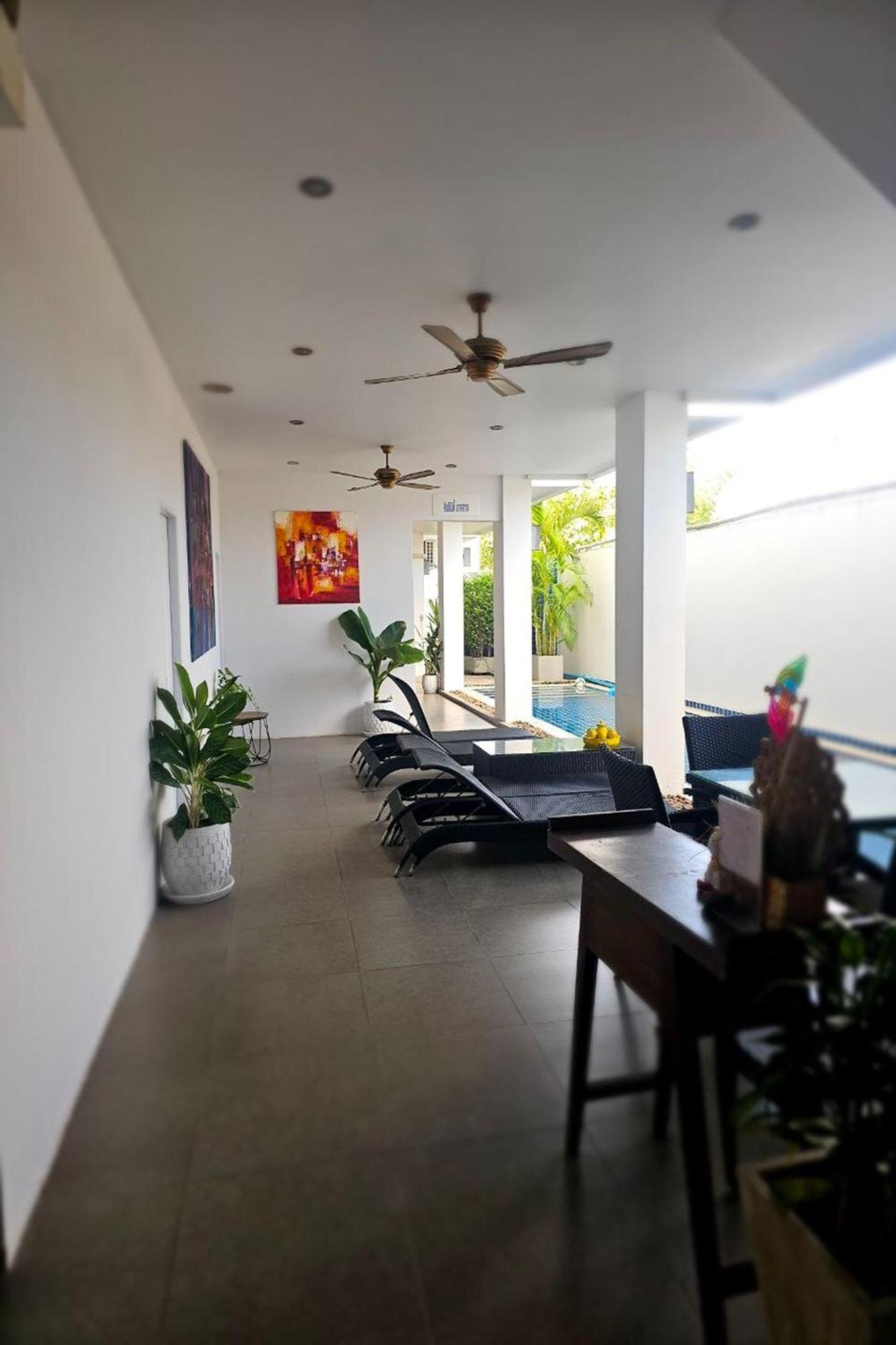 Rawai One World One Home Naiharn Hotel מראה חיצוני תמונה