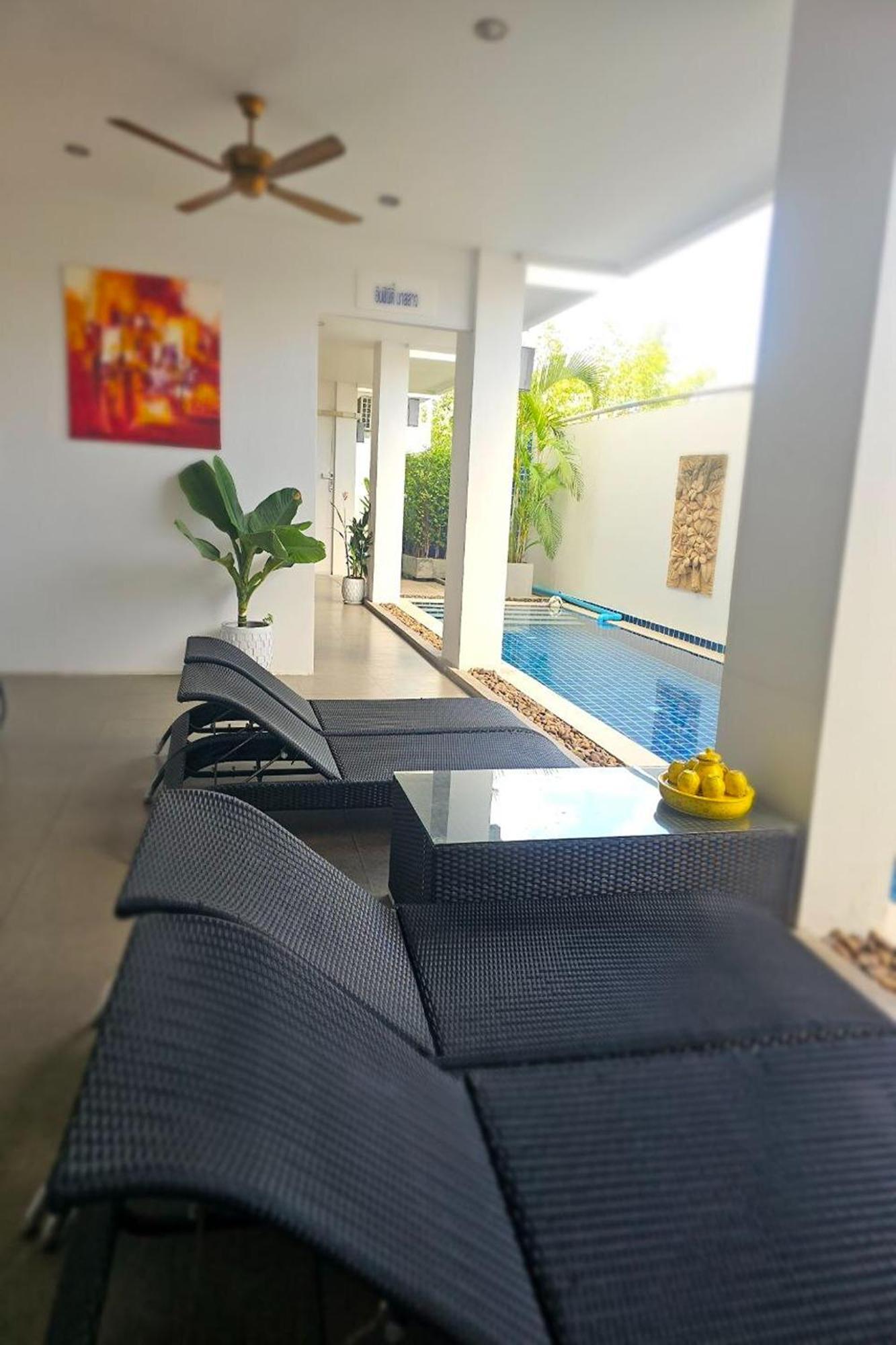 Rawai One World One Home Naiharn Hotel מראה חיצוני תמונה