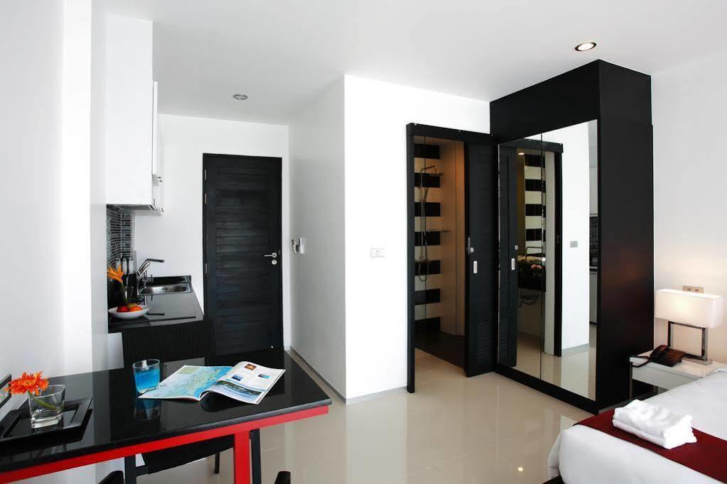Rawai One World One Home Naiharn Hotel מראה חיצוני תמונה